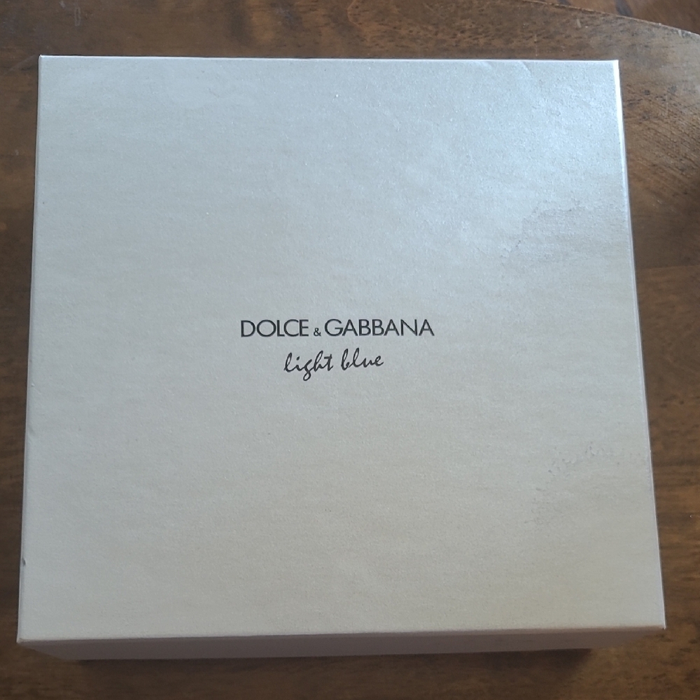 Dolce & Gabbana Light Blue Box